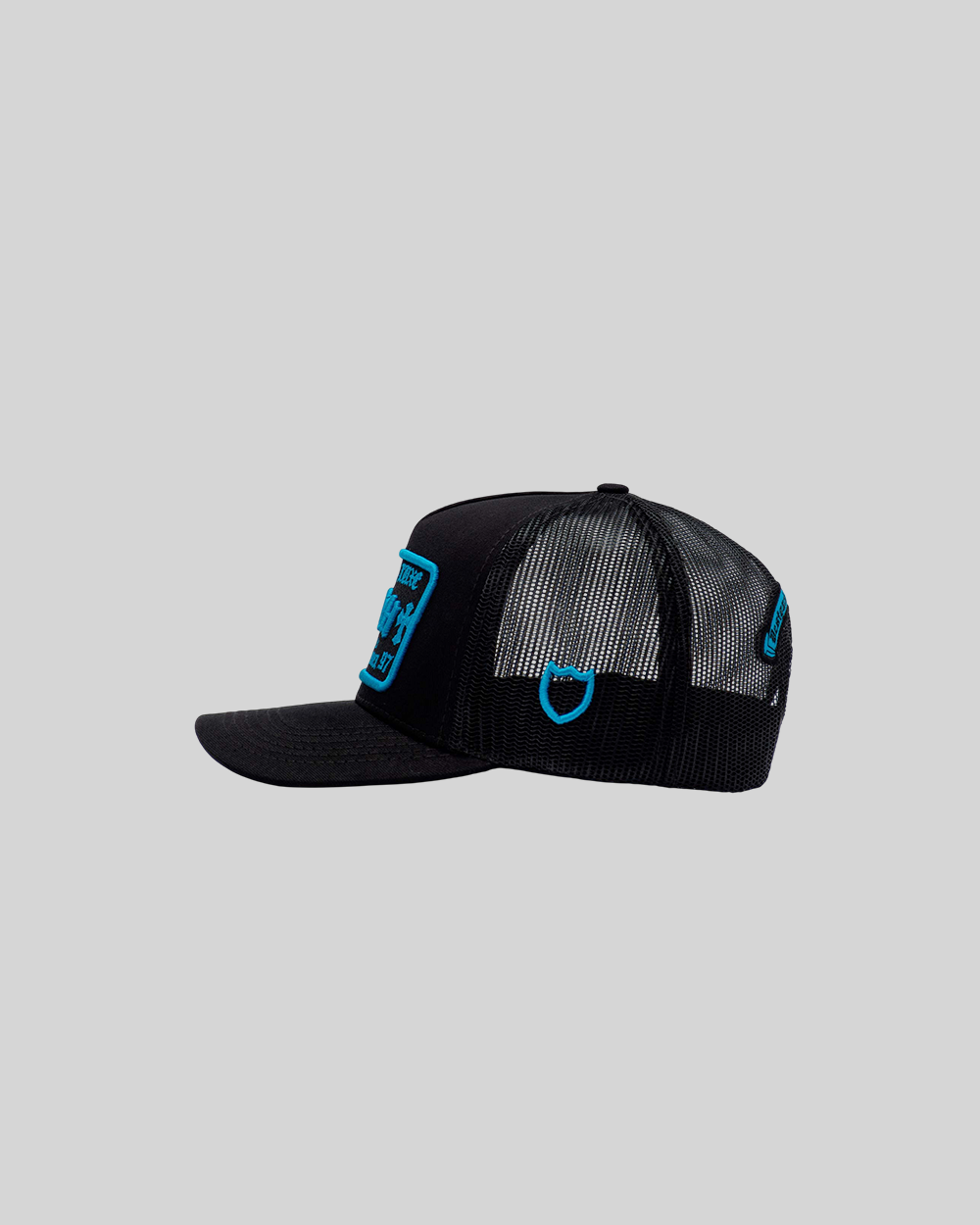 GORRA DOM APPAREL TRUCKER BABY BLUE