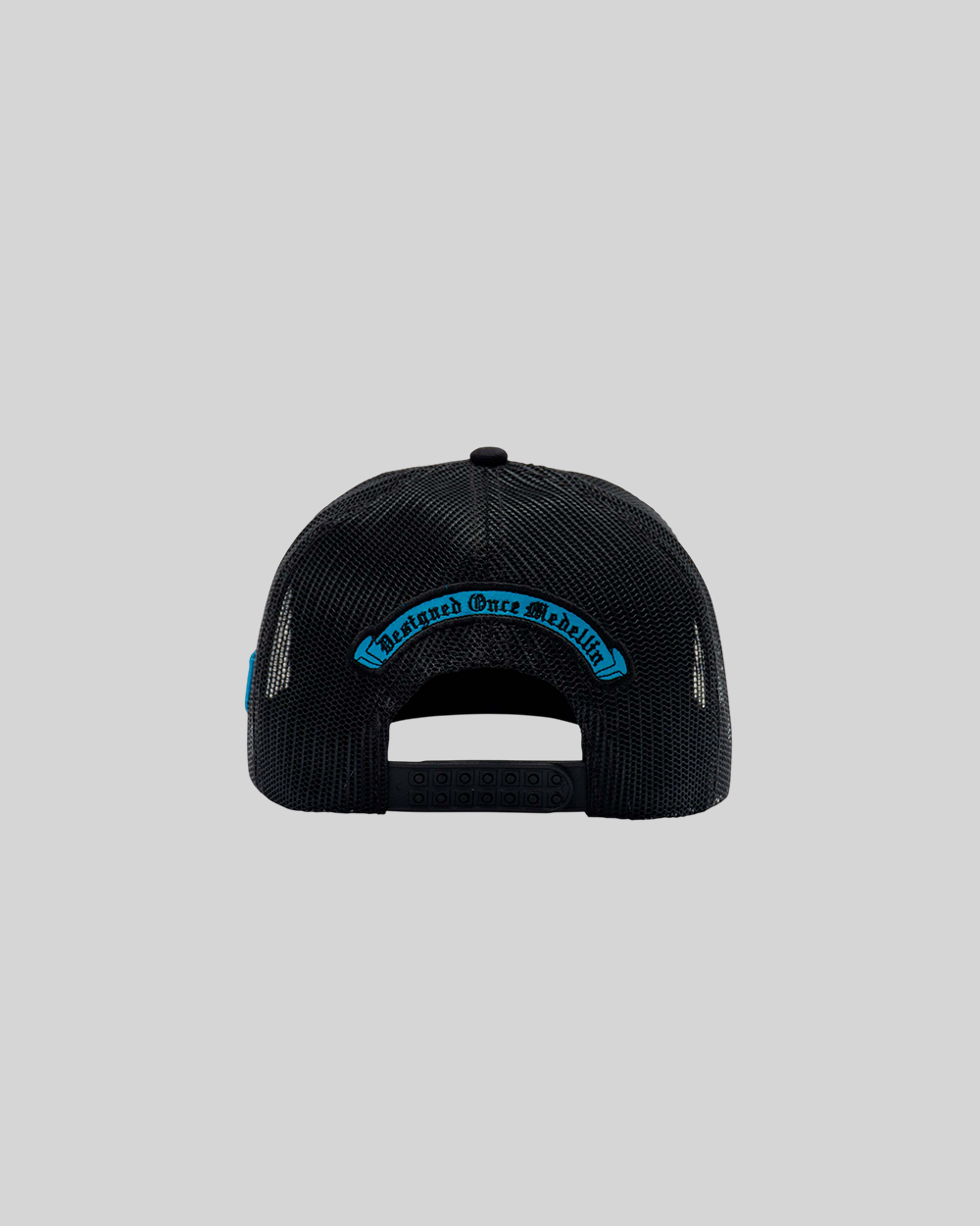 GORRA DOM APPAREL TRUCKER BABY BLUE